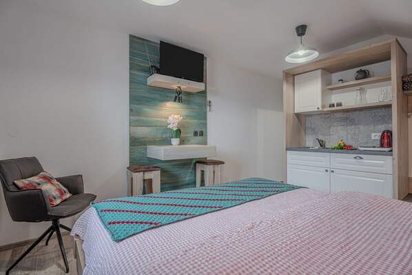Standard Studio (Homestead Lukec Studio Neža) | 4 bedrooms, free WiFi, bed sheets - Fun & Games Homestead Lukec (Kostel)