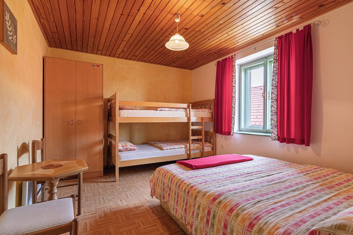 Family House, 4 Bedrooms, 2 Bathrooms (Lukčeva domačija počitniška hiša) | 4 bedrooms, free WiFi, bed sheets
