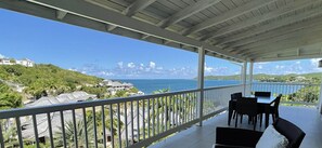 Outdoor dining - Vashay’s vacation pad/beauty in the sun  (Willikies)