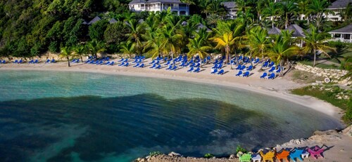 Vashay’s vacation pad/beauty in the sun 