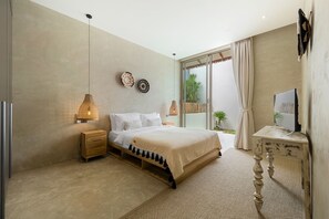 4 bedrooms, in-room safe, iron/ironing board, travel cot - Designer's Delight: Lilly Belle: 4 Bed Pool Villa (Koh Samui)