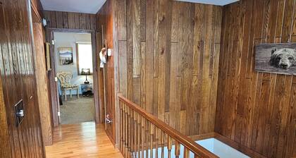 Serene Luxury on Lake Santeetlah: 4BR/4.5BA Mountain Home. Grills & Kayaks!