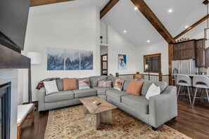 TV, fireplace, offices