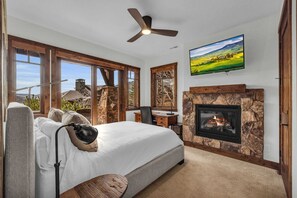 4 bedrooms, desk, iron/ironing board, WiFi - Luxurious 4BD Near Canyons Village (Park City)