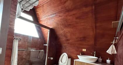 Cabaña 787
Scape from reality in a cozy cabin
steps to a geological place.