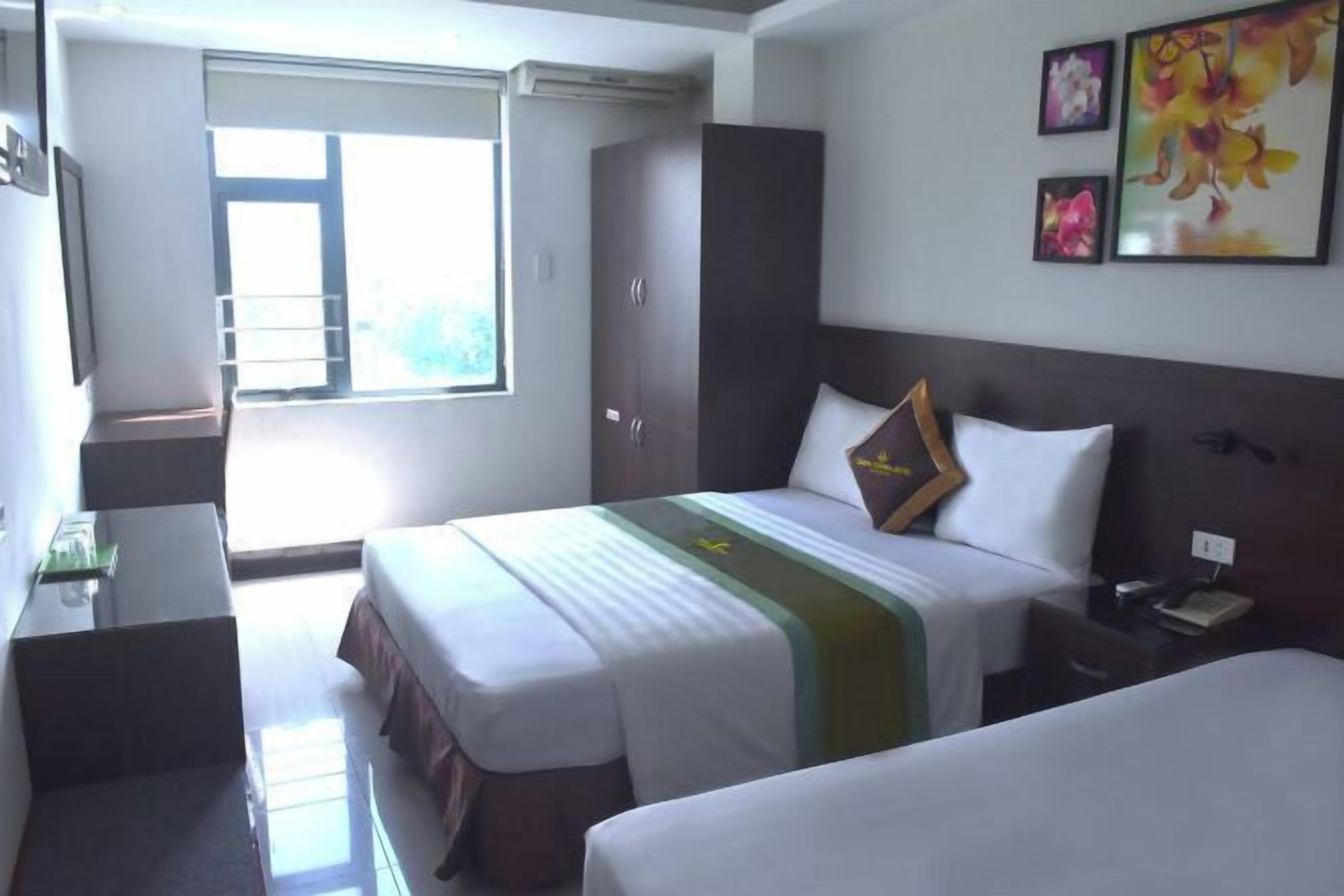 Minibar, skrivebord, blendingsgardiner og lydisolert