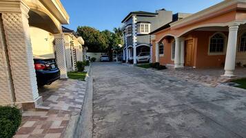 Apartment, 2 Bedrooms | Parking | Self parking