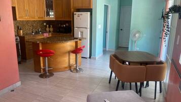 Apartment, 2 Bedrooms, Patio | Private kitchen