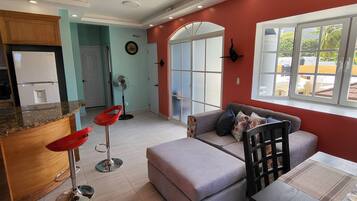 Apartment, 2 Bedrooms, Patio | Interior