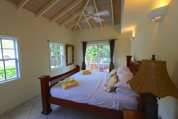 4 bedrooms, iron/ironing board, free WiFi, bed sheets