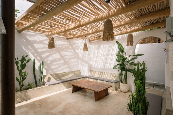 Terrace/patio - Enjoy a stylish experience at this centrally-located place. (Bali)