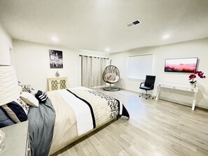 5 Schlafzimmer, Bügeleisen/Bügelbrett, WLAN, Bettwäsche