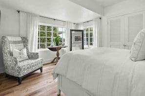 2 bedrooms, iron/ironing board, WiFi, bed sheets - The Beach House (Montecito)