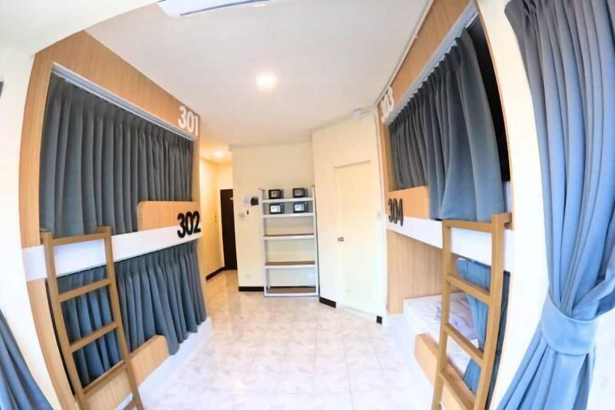 In-room safe, free WiFi