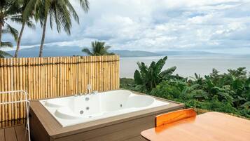 Premier Cabin | Terrace/patio