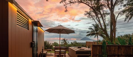 Deluxe Cabin, Hot Tub, Ocean View | 1 bedroom, desk, laptop workspace, free WiFi