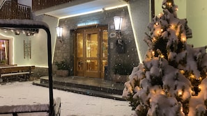 Exterior - Casteluce Hotel Funivie (Pinzolo)