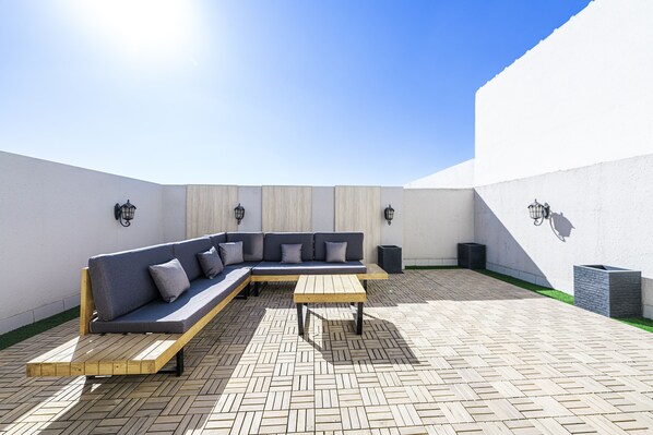 Apartment, 3 Bedrooms | Terrace/patio - Mabaat - Al Malqa - 541 (Riyadh)