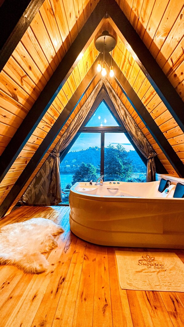 Premium bedding, iron/ironing board, free cribs/infant beds, free WiFi - Subahce Suit Bungalov (Ardesen)