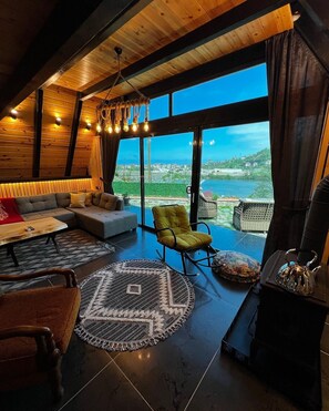 120-cm Smart TV with satellite channels, fireplace - Subahce Suit Bungalov (Ardesen)