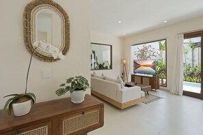 Villa | Woonruimte | Een 55-inch televisie met digitale zenders, Netflix en streamingdiensten