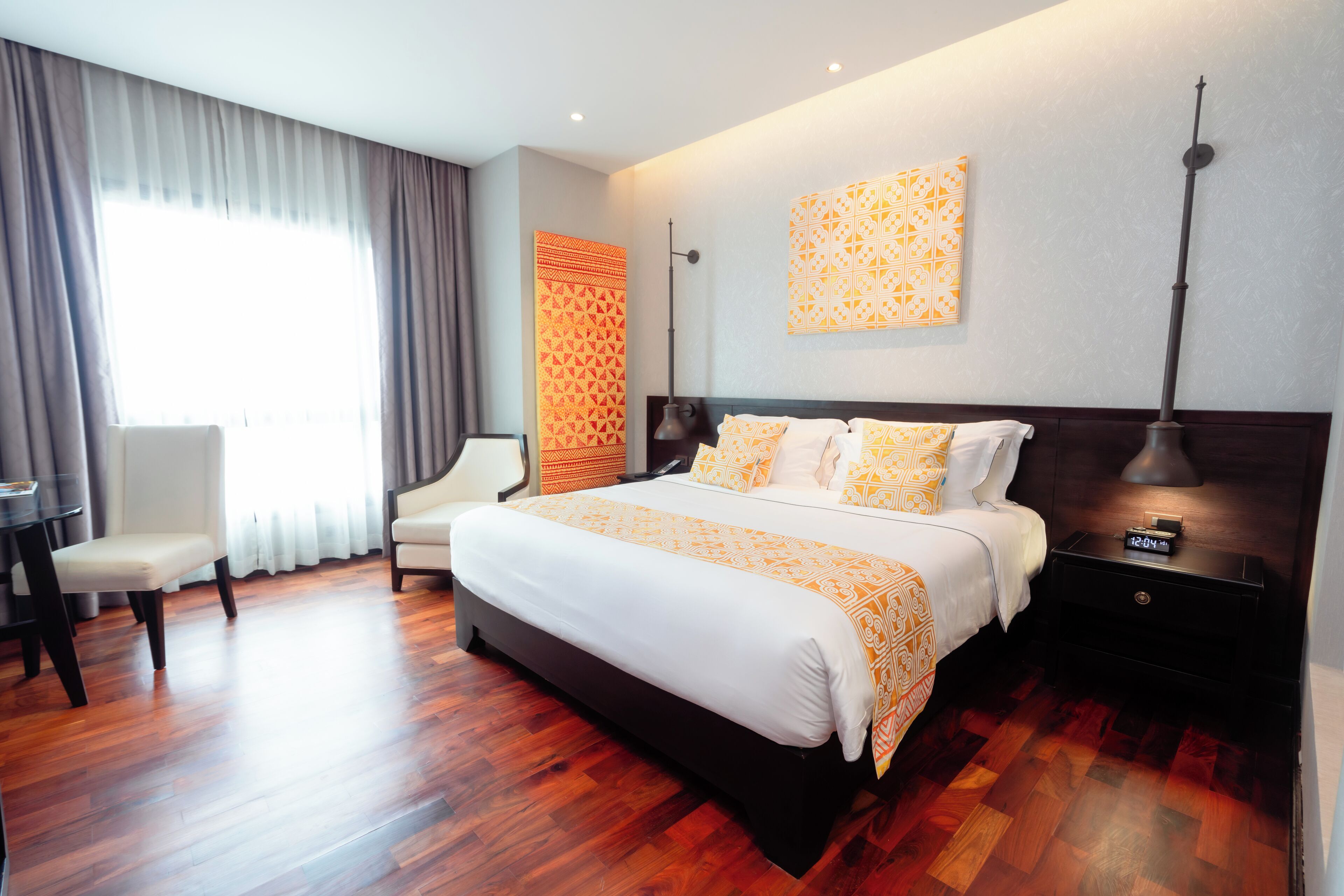 Deluxe-Doppelzimmer, 1 Doppelbett, Stadtblick | Hochwertige Bettwaren, Minibar, Zimmersafe, Schreibtisch