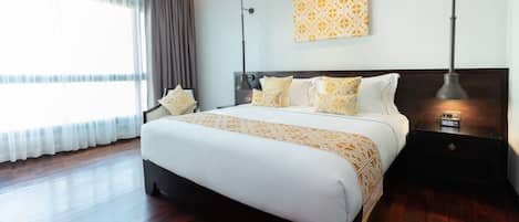Deluxe Double Room | Premium bedding, minibar, in-room safe, desk