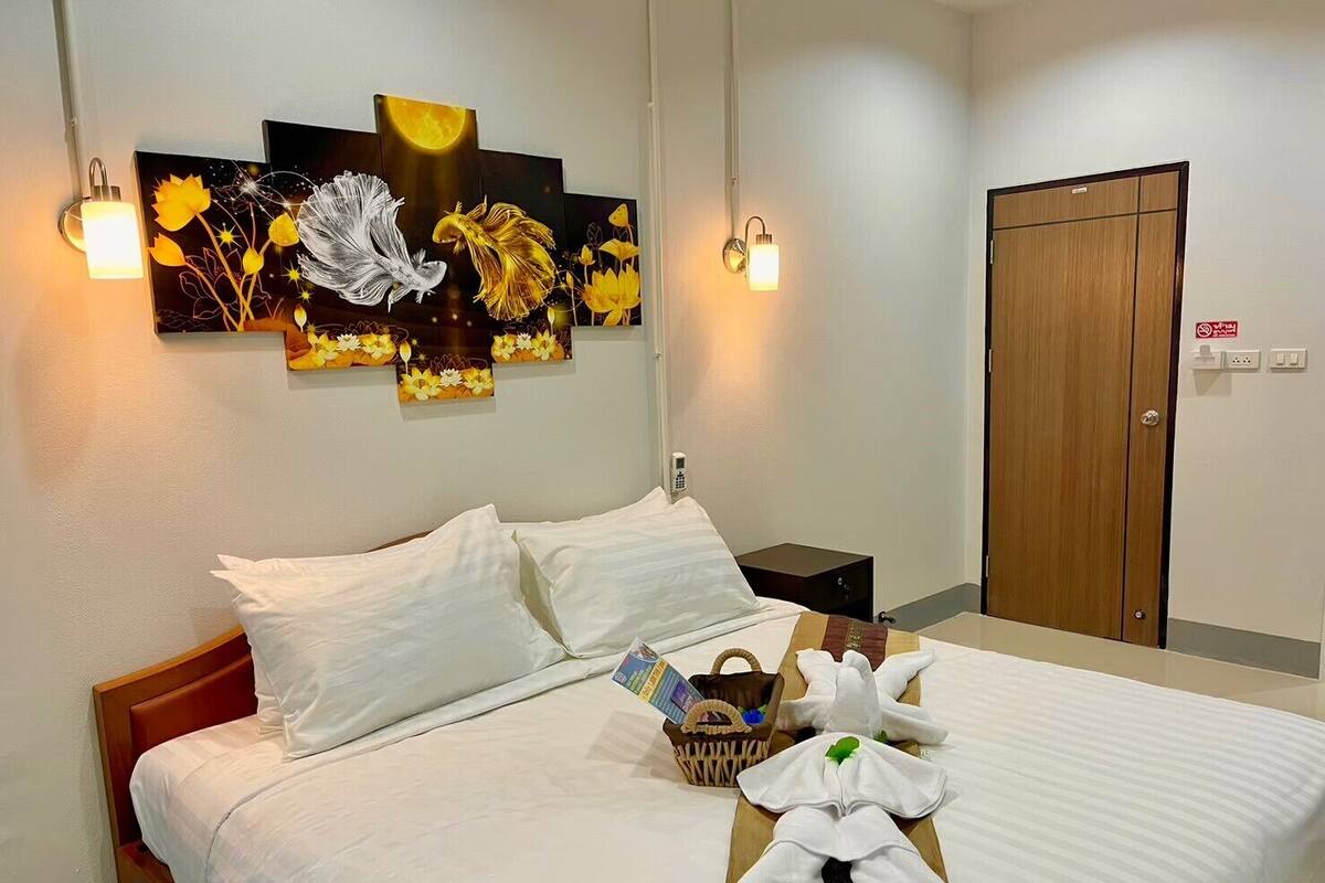 Deluxe Double Room | Free WiFi