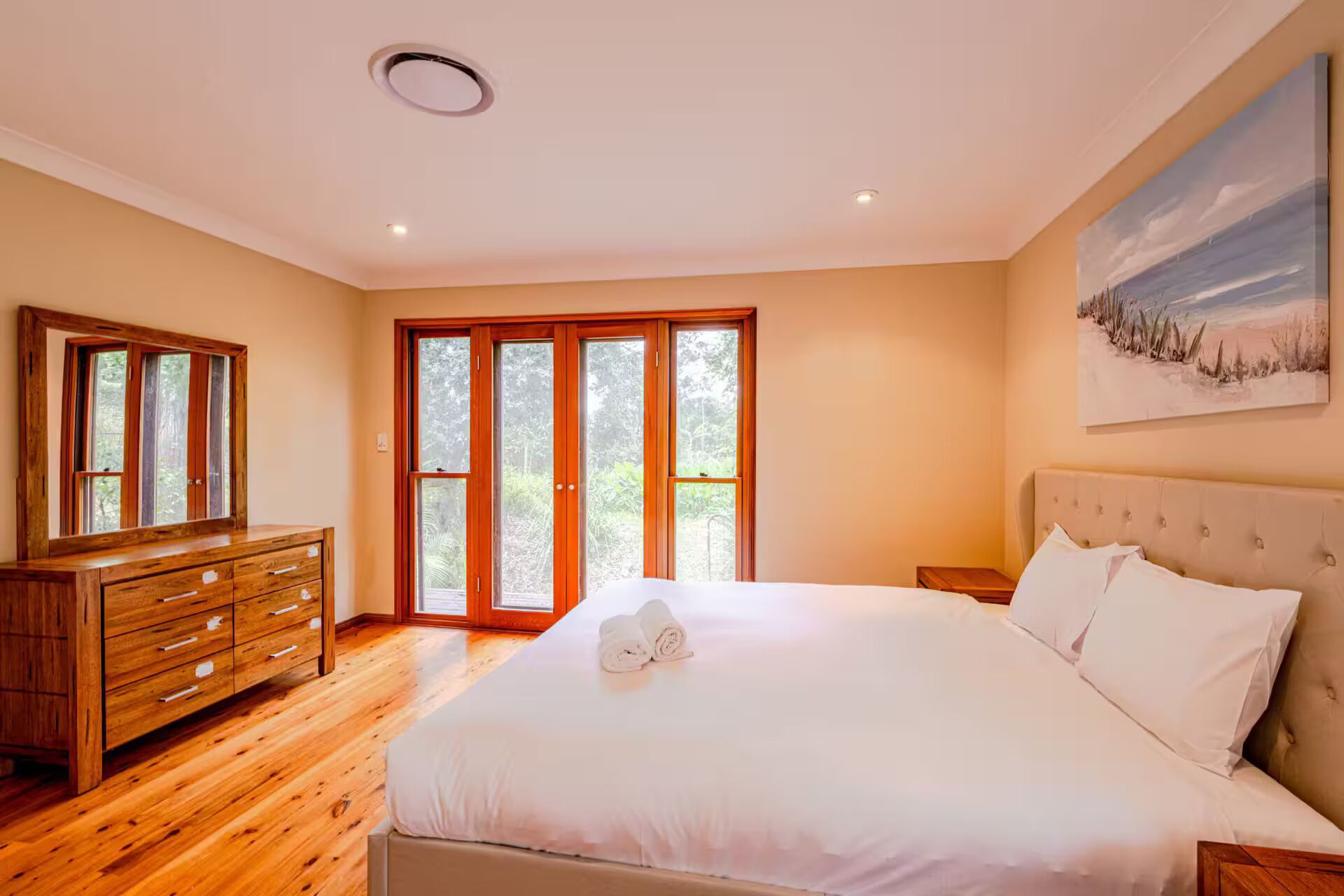 4 室のベッドルーム、WiFi