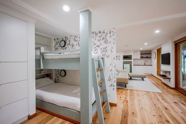 4 bedrooms, WiFi