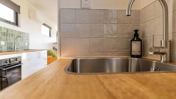 Fridge, oven, coffee/tea maker, toaster