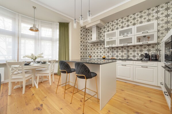 Apartment, 1 Schlafzimmer, Küche | Wohnzimmer