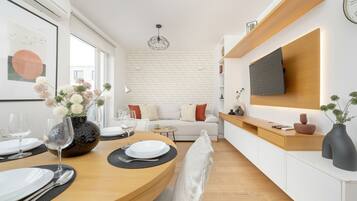 Apartment, 1 Bedroom, Balcony | Living room