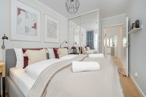 Apartment, 1 Bedroom, Balcony | 1 bedroom, desk, bed sheets - Apartment in Wroclaw by Renters Prestige (Wroclaw)