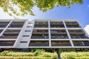 Front of property - Gentle Apartment in Warsaw by Renters (Warsaw)