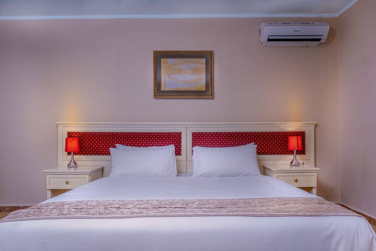 Standard Single Room | Iron/ironing board, WiFi (free)