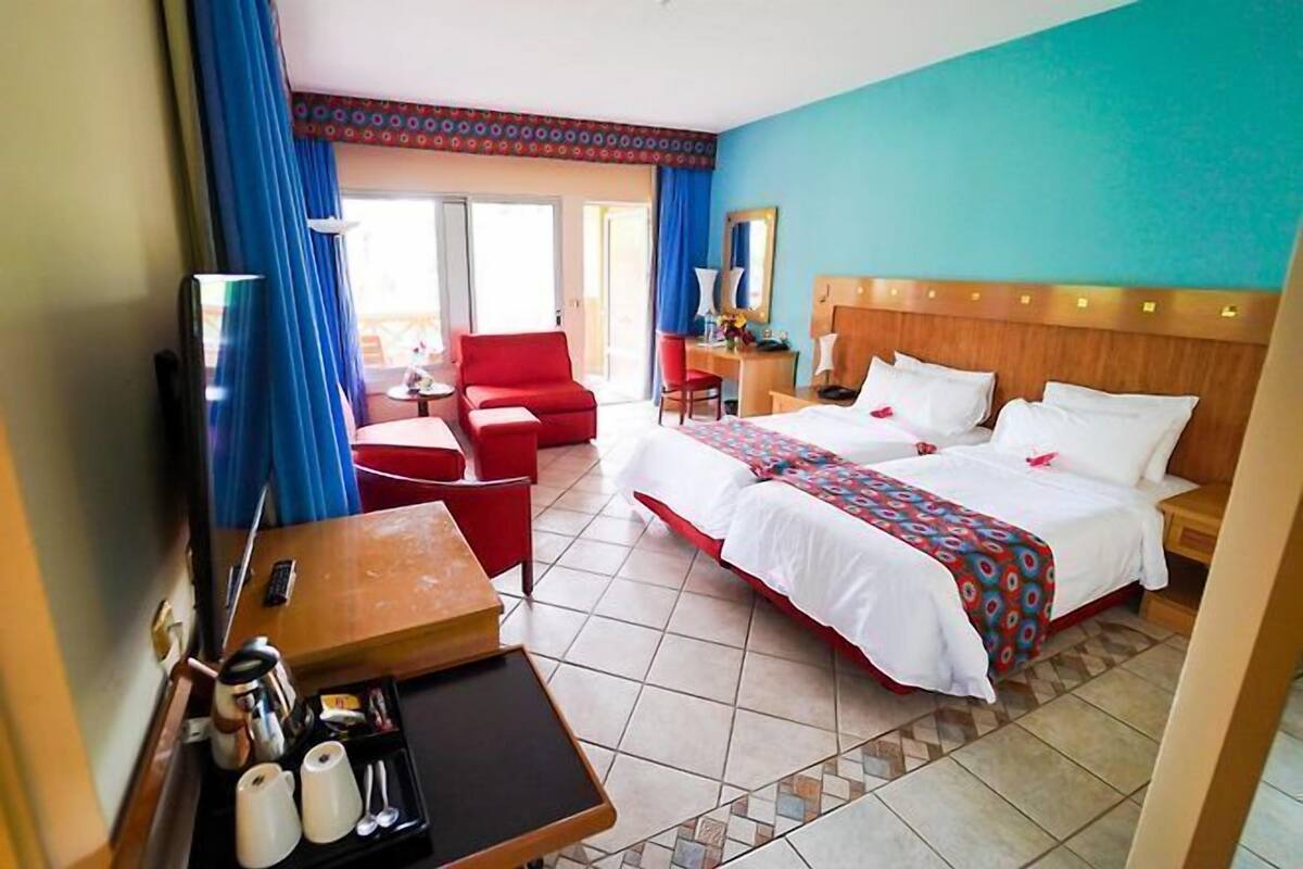 Standard Triple Room | Iron/ironing board, WiFi (free)