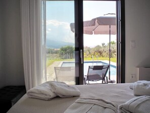 3 bedrooms, in-room safe, desk, iron/ironing board