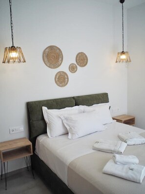 3 bedrooms, in-room safe, desk, iron/ironing board