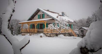 Maison A LA Campagne Avec VUE Imprenable.proche Cascades & Lacs.ideal EN Famille