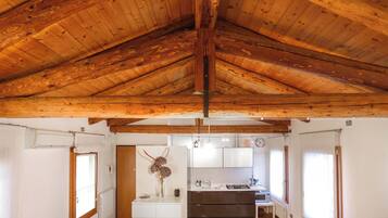 Apartemen, 2 kamar tidur, Boleh Merokok | Ruang keluarga