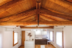 Apartment, 2 Bedrooms, Smoking | Living room