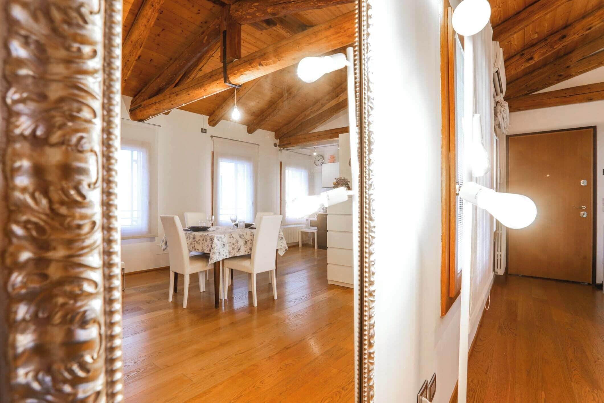 Apartment, 2 Bedrooms, Smoking | Living room