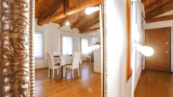 Apartemen, 2 kamar tidur, Boleh Merokok | Ruang keluarga