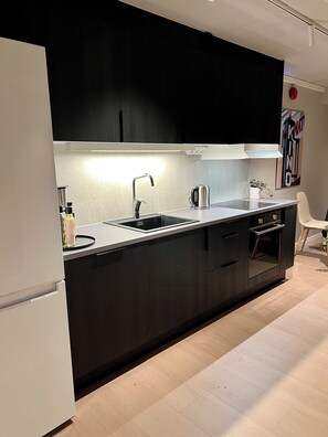 Apartment, 3 Bedrooms, ground floor | Private kitchen