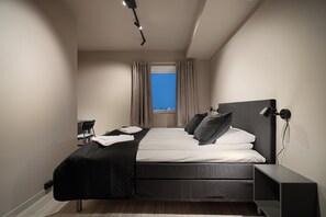 Apartment, 2 Bedrooms, Mountain View | Individually decorated, individually furnished, laptop workspace - Bispegata 5 Apartment hotel (Tromsø)