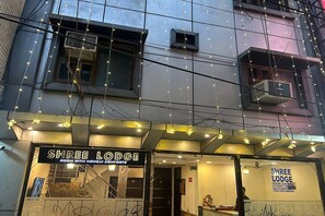 Front of property - Shree Lodge Near New Delhi Railway Station, Paharganj (New Delhi)