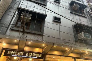 Front of property - Shree Lodge Near New Delhi Railway Station, Paharganj (New Delhi)