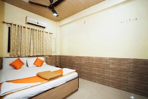 Deluxe Double Room | Desk, free WiFi - Hotel Sai Parikrama (Navi Mumbai)