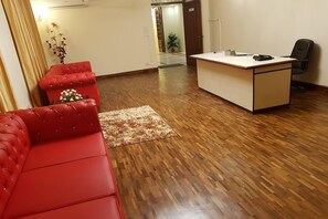 Reception - Greenleaf Apartment And Suites, Kalkaji (New Delhi)